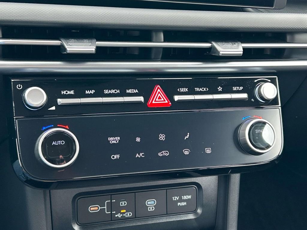 New 2026 Hyundai Tucson Blue SE image 29