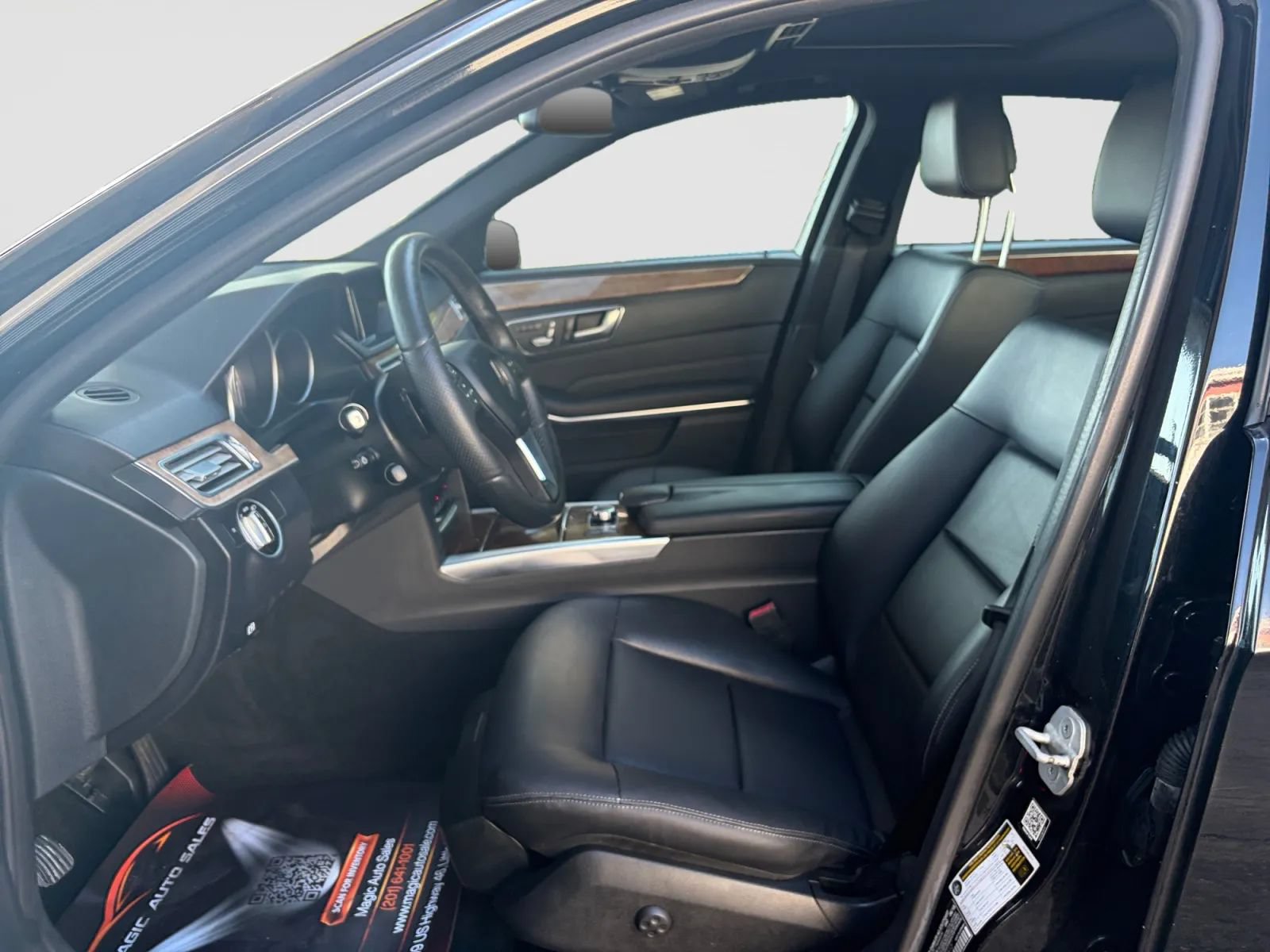 Used 2016 Mercedes-Benz E 350 4MATIC Sedan image 12