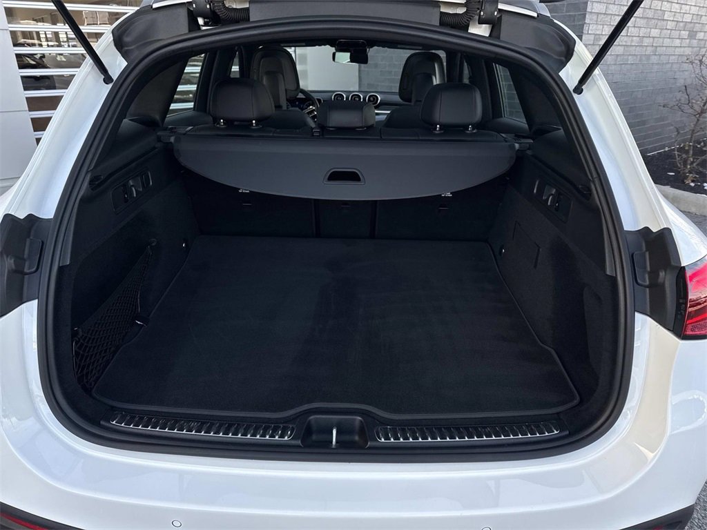 Used 2025 Mercedes-Benz GLC 43 AMG 4MATIC image 6