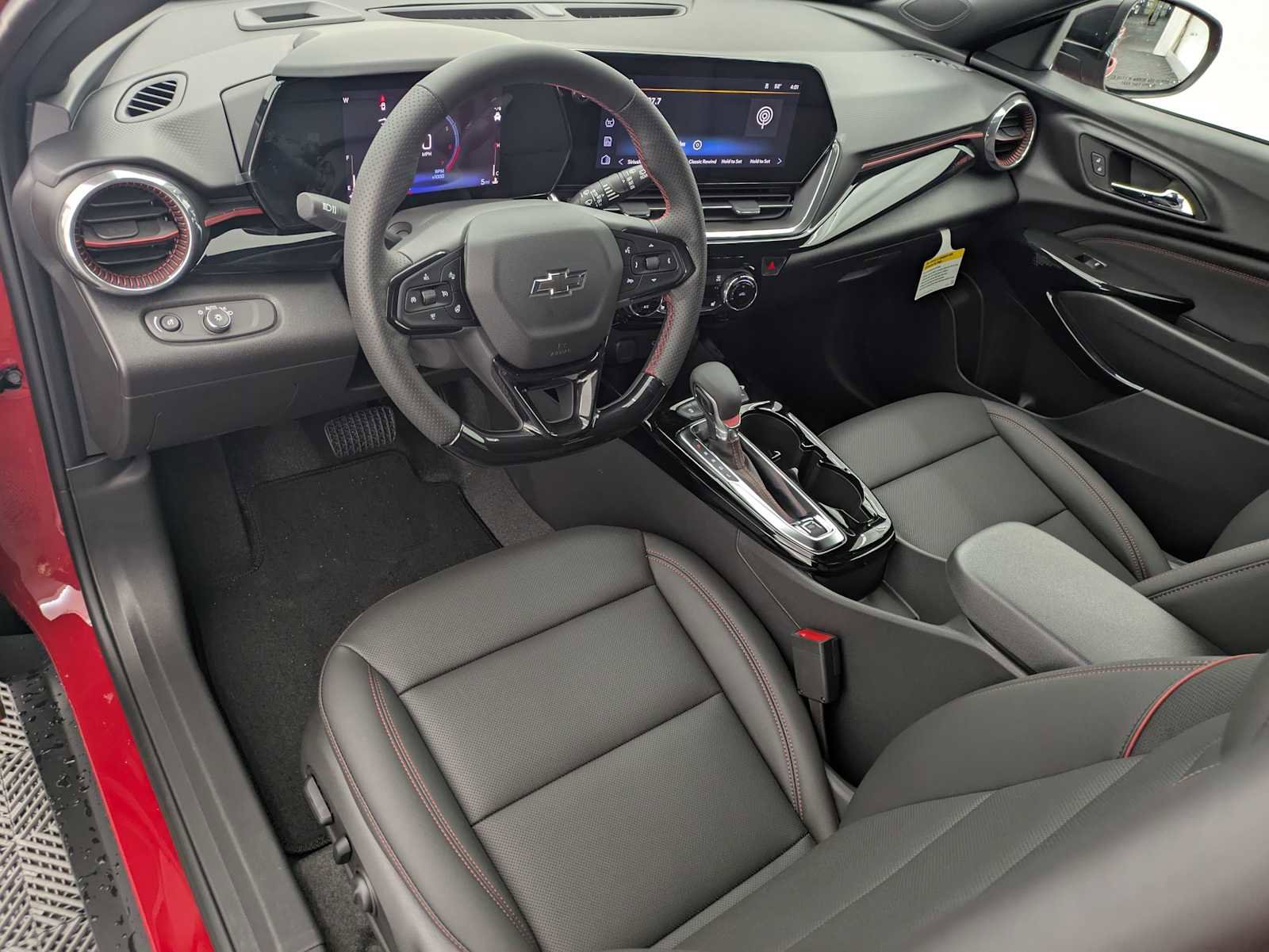New 2026 Chevrolet Trax RS FWD image 2