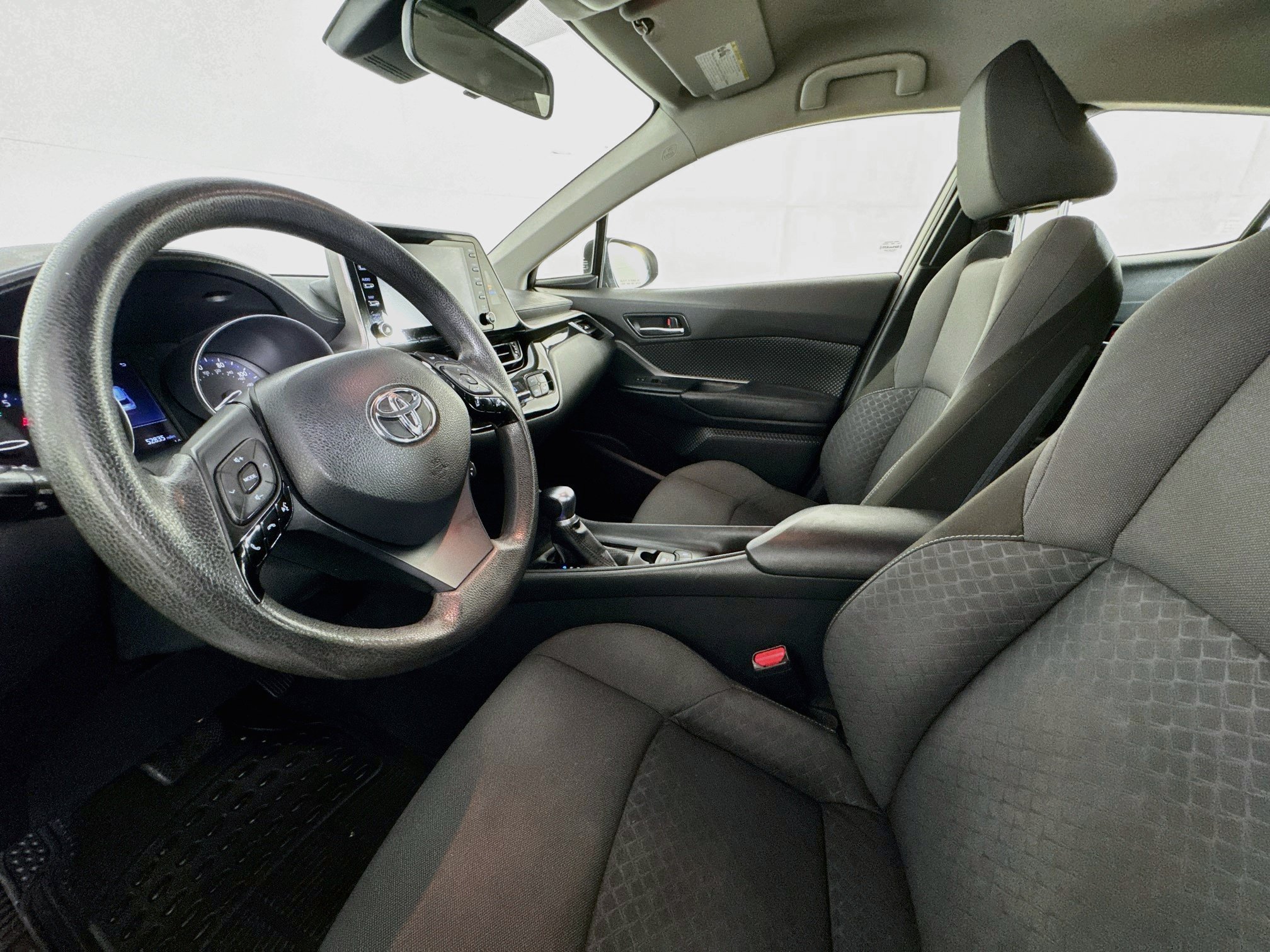 Used 2020 Toyota C-HR LE FWD image 19