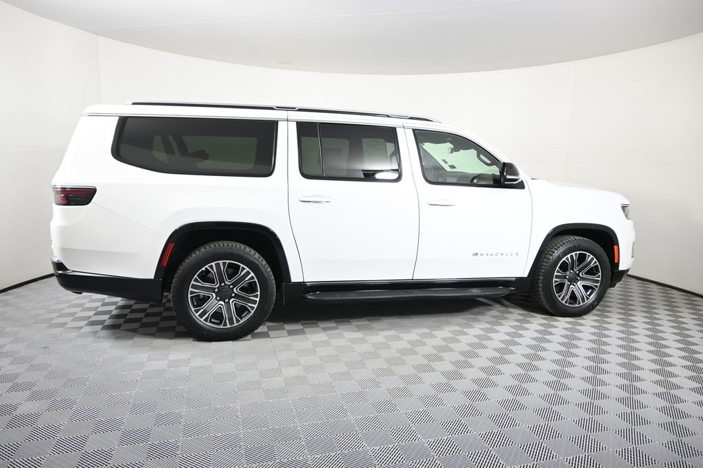 Used 2023 Jeep Wagoneer L Series II image 7