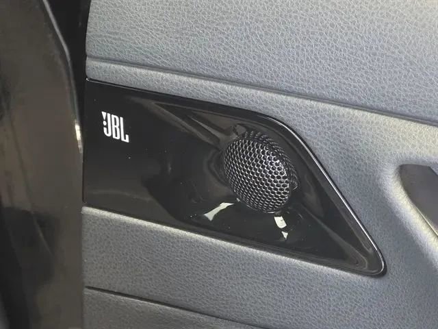 Used 2022 Toyota Avalon Touring w/ Advanced Safety Package image 12