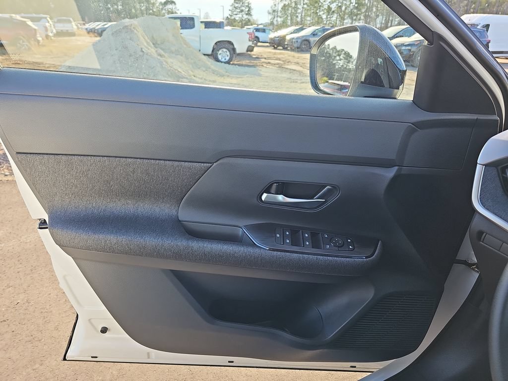 New 2026 Nissan Kicks SV w/ SV Premium Package FWD image 29