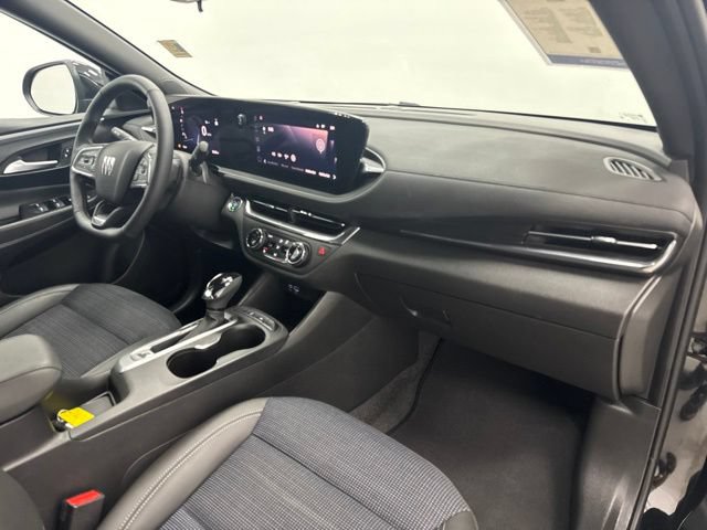 Used 2025 Buick Envista Preferred w/ Convenience I Package FWD image 28