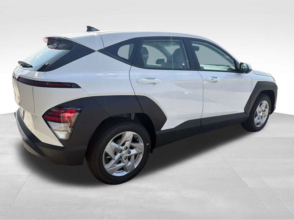 New 2027 Hyundai Kona SE FWD image 7
