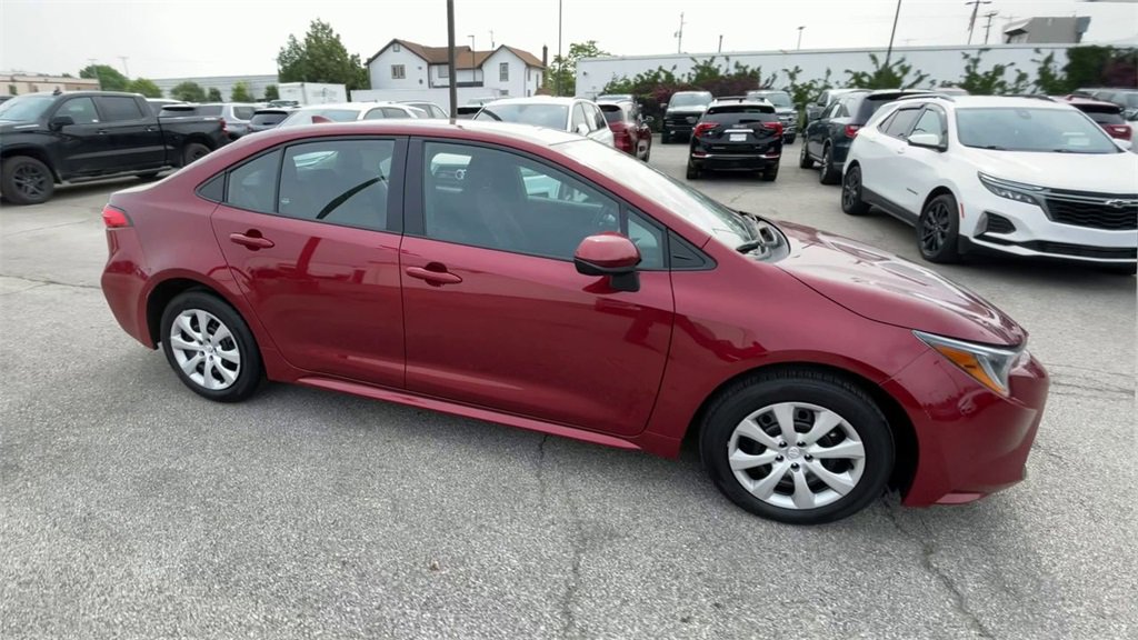 Used 2024 Toyota Corolla LE image 3