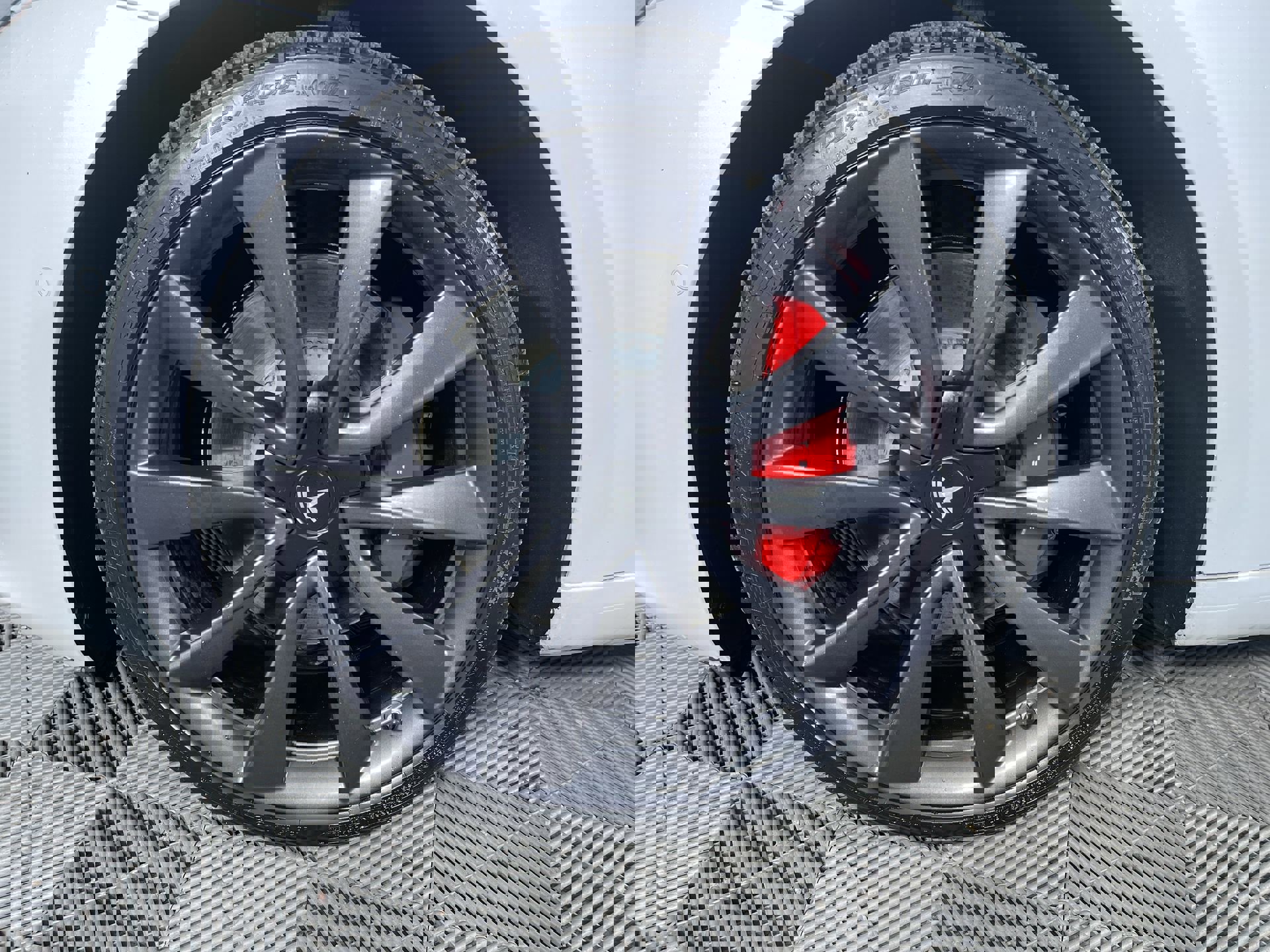 Used 2020 Tesla Model 3 Performance image 25