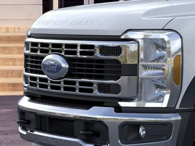 New 2026 Ford F450 XL w/ XL Chrome Package RWD image 17