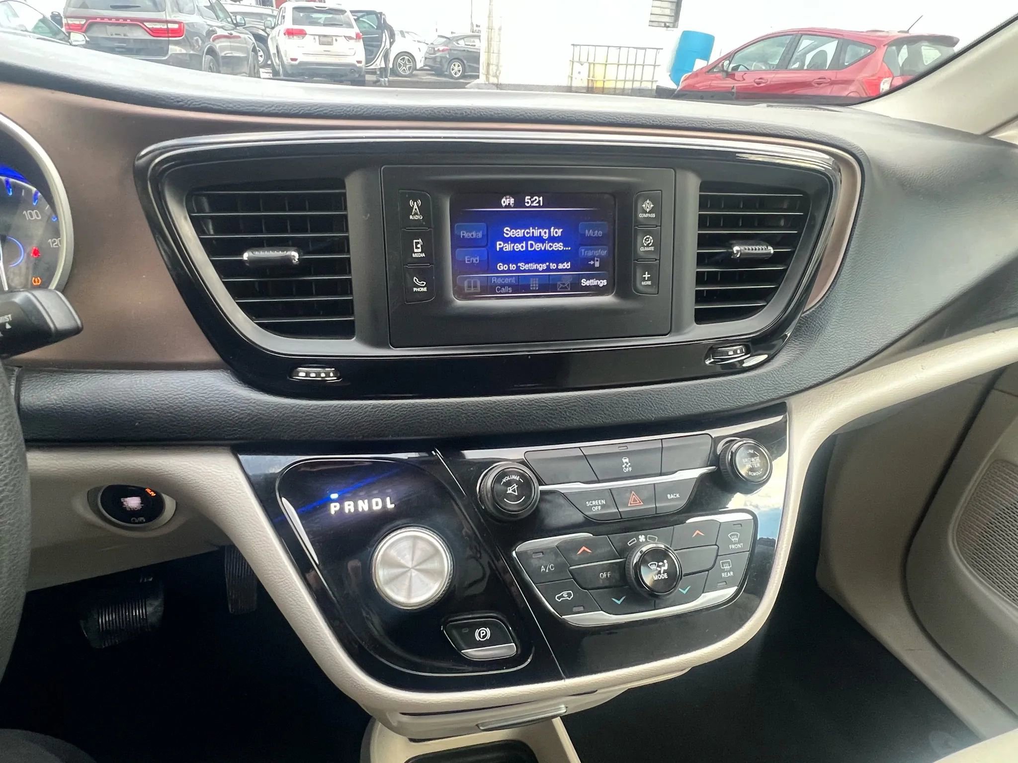 Used 2017 Chrysler Pacifica LX image 18