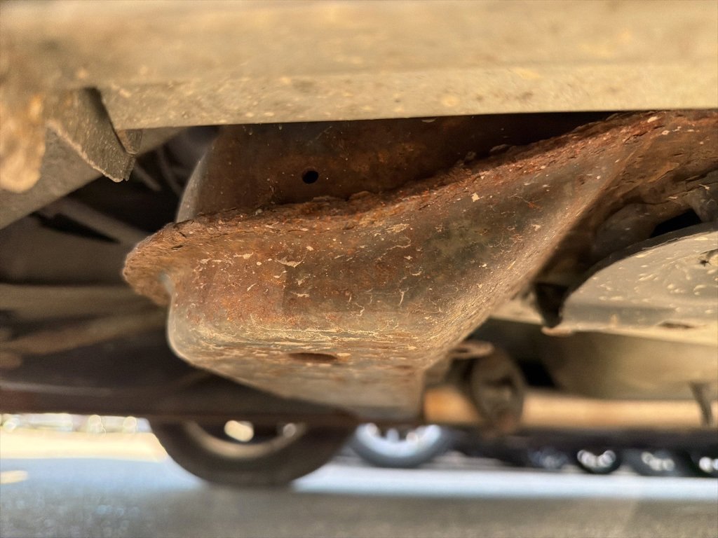 Used 2002 Cadillac De Ville DTS w/ Premium Equipment Pkg image 18