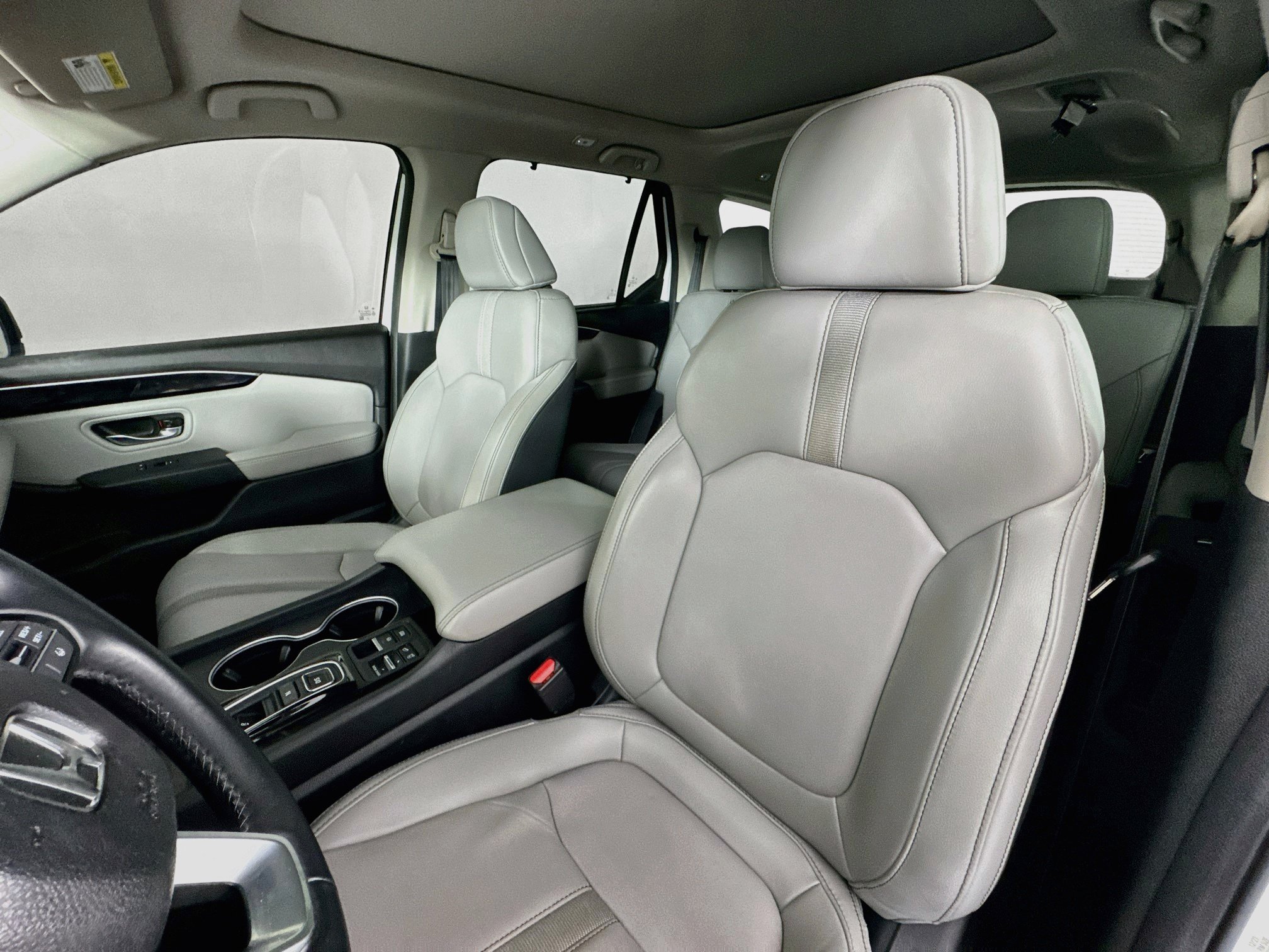 Certified 2024 Honda Pilot Touring image 22