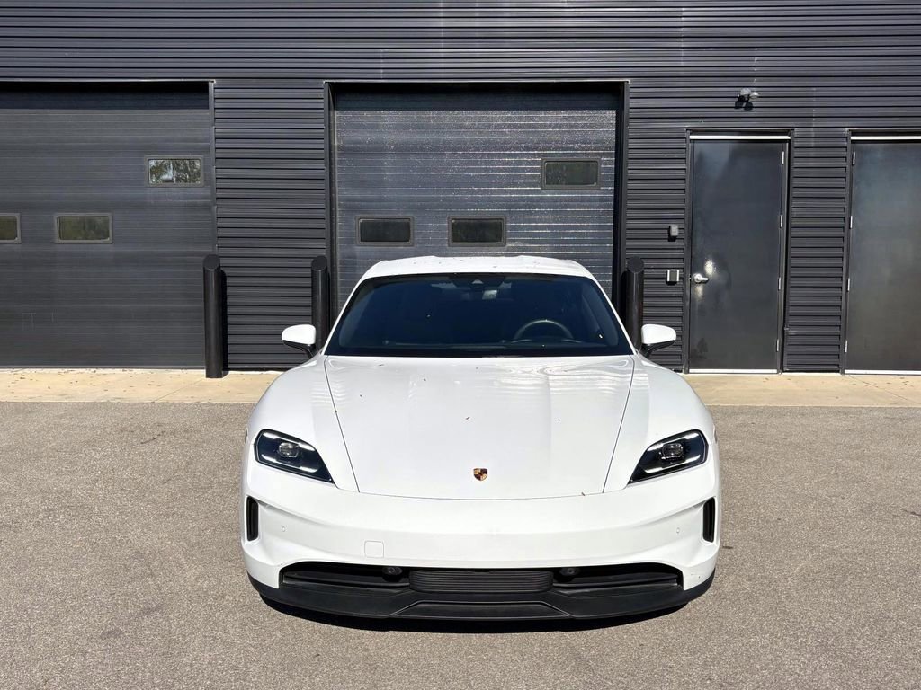 Used 2025 Porsche Taycan image 13