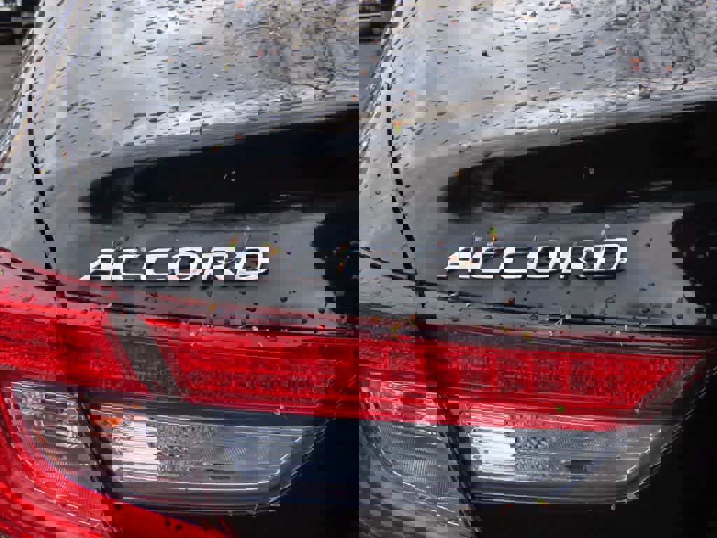 Used 2018 Honda Accord EX-L image 7