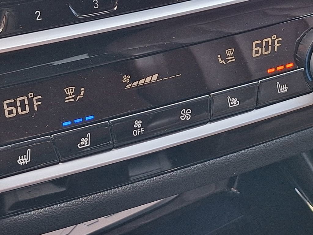 Used 2019 BMW X3 xDrive30i w/ Executive Package AWD/4WD image 22