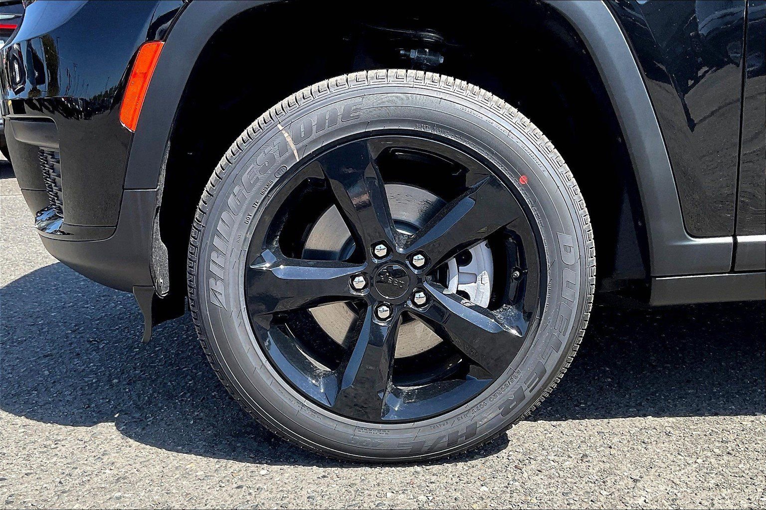 New 2025 Jeep Grand Cherokee L Altitude image 12