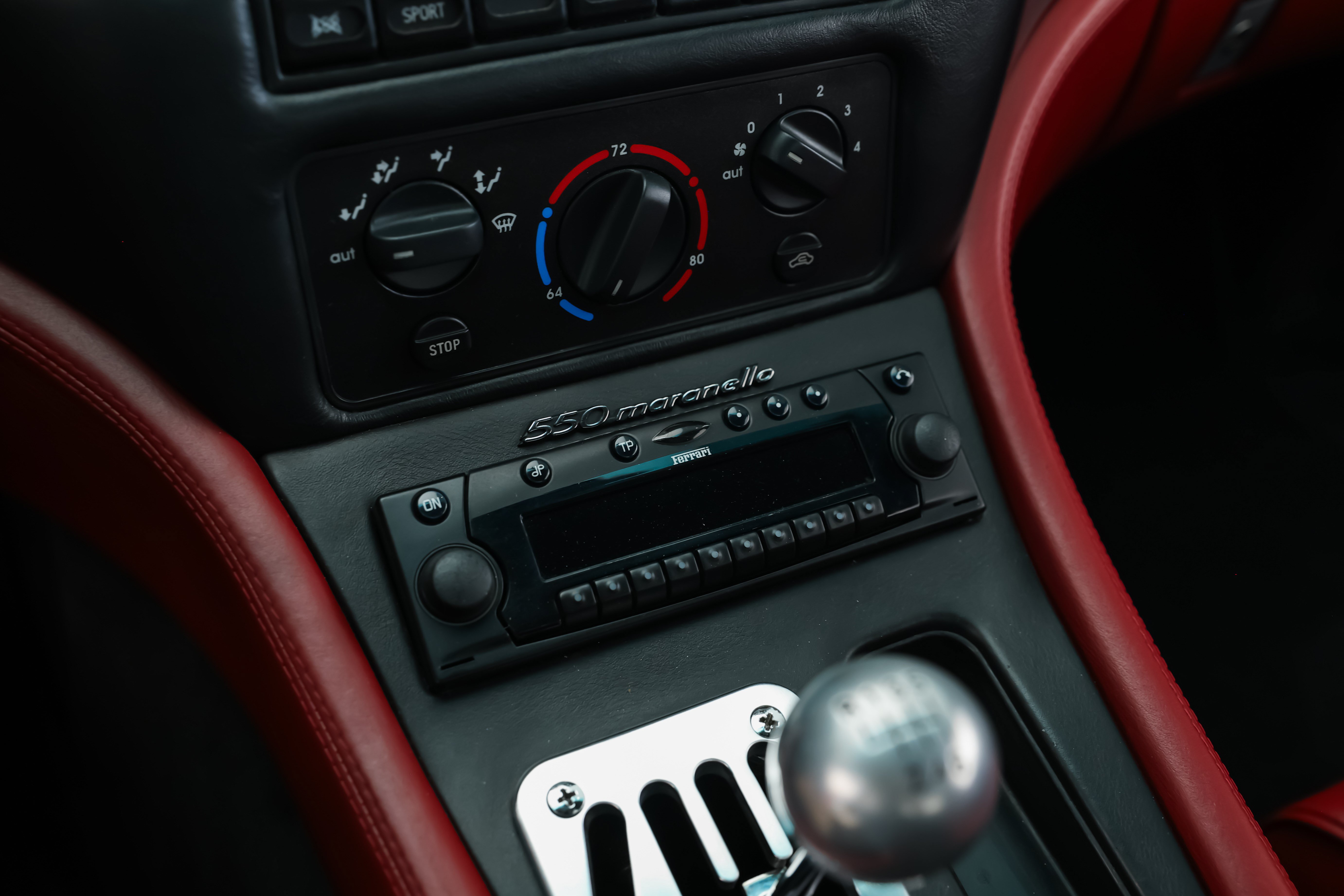 Used 1998 Ferrari 550 Maranello Coupe RWD image 34