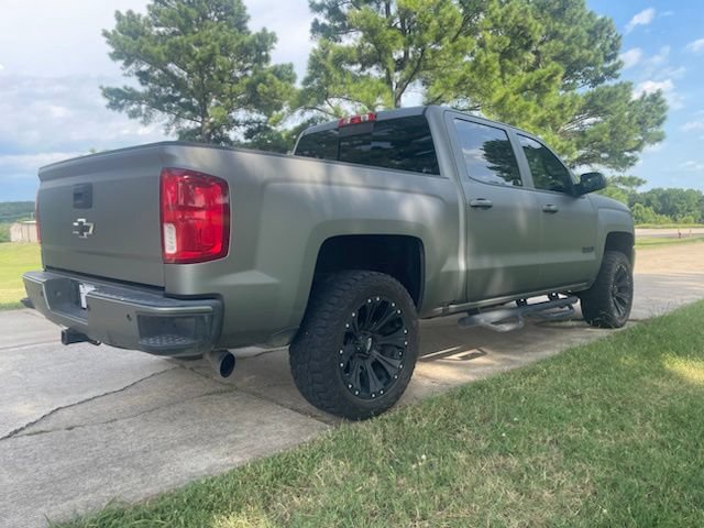 Used 2017 Chevrolet Silverado 1500 LTZ Z71 w/ Realtree Edition AWD/4WD image 14