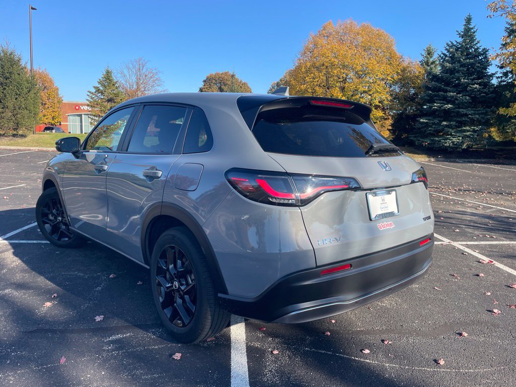 Used 2025 Honda HR-V Sport image 8