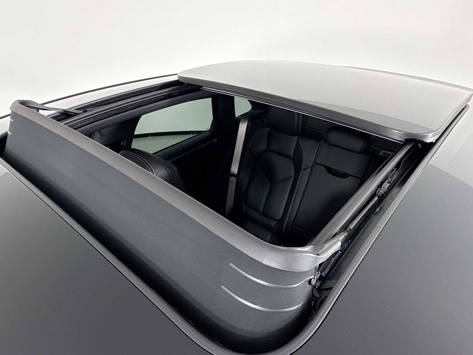 New 2026 Porsche Macan Turbo image 23