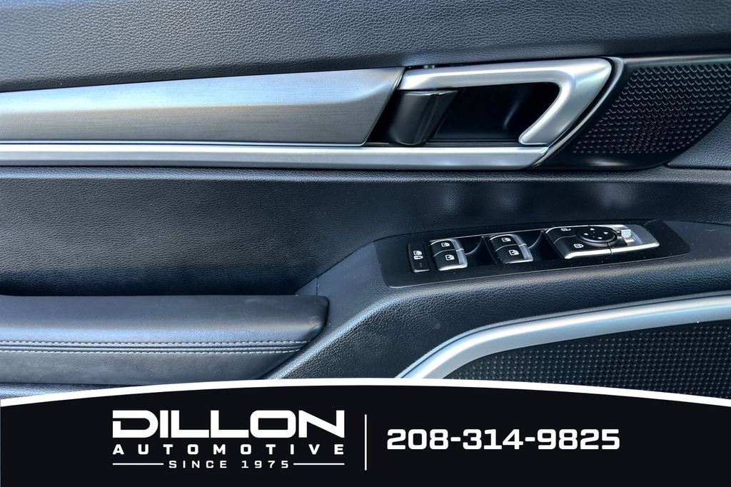 Used 2020 Kia Telluride S w/ S 8 Passenger Seating Package AWD/4WD image 13