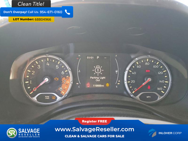Used 2015 Jeep Renegade Latitude FWD image 12