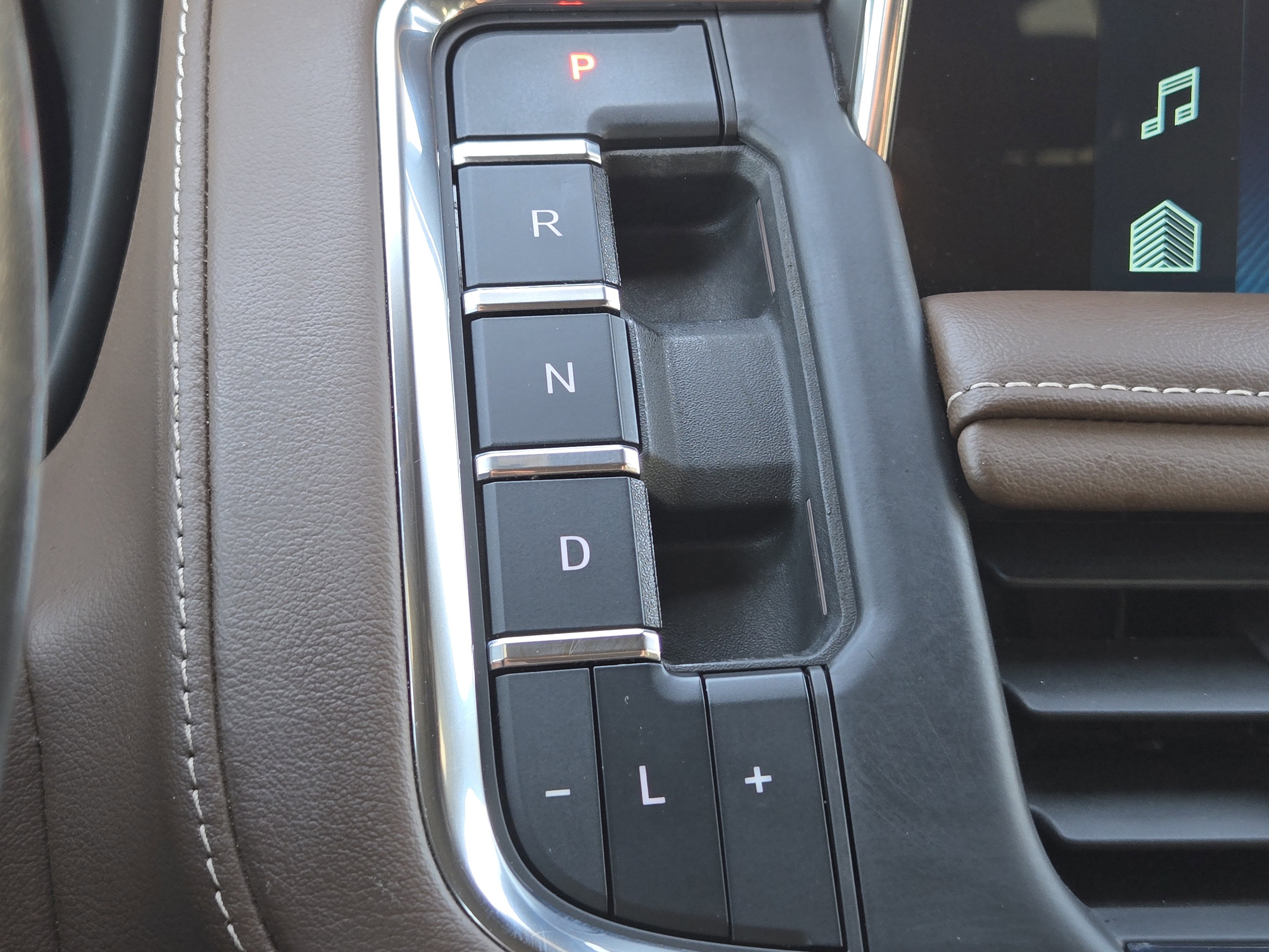 Used 2023 Chevrolet Tahoe High Country w/ Premium Package 2 image 23