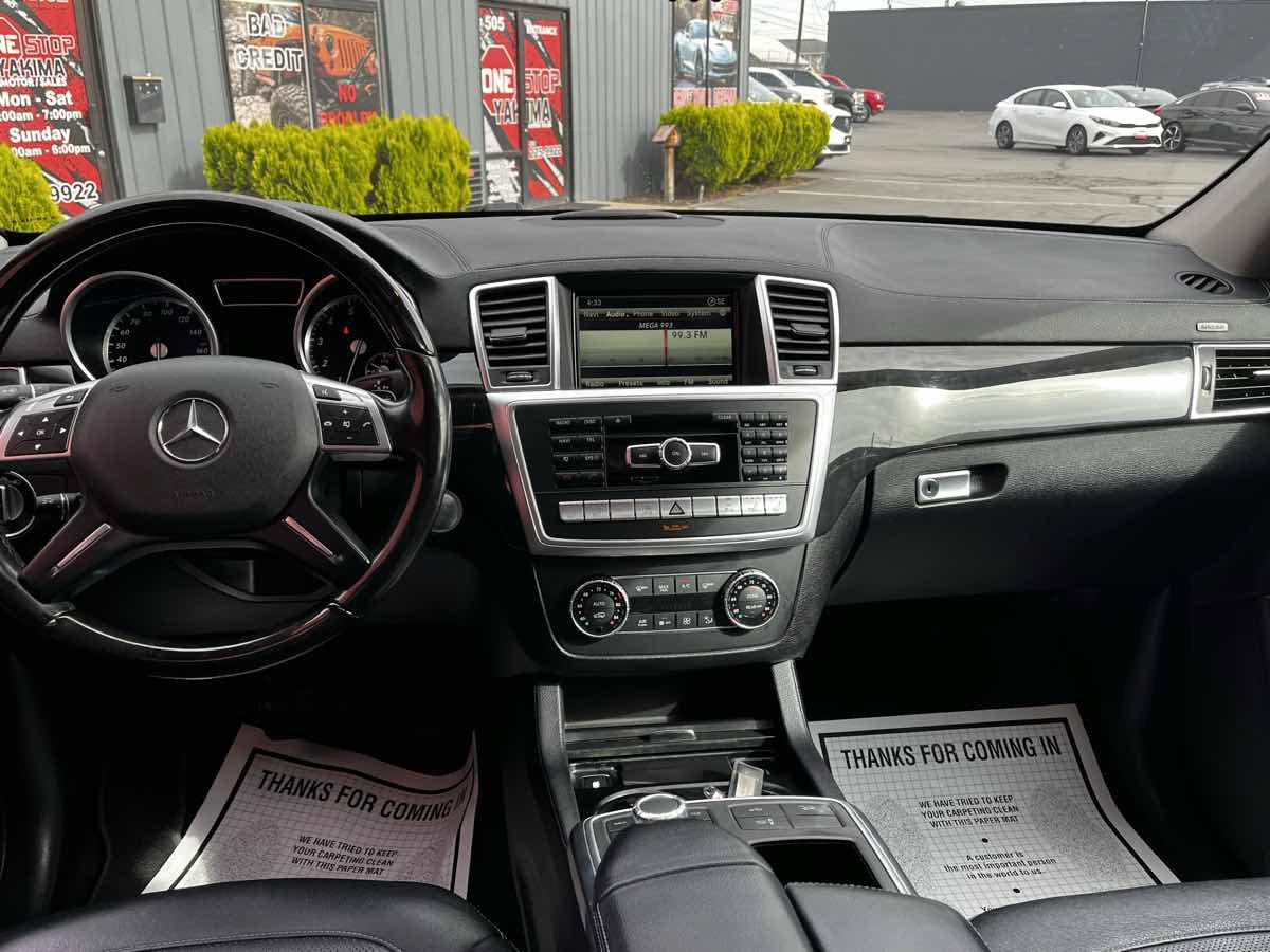 Used 2016 Mercedes-Benz GL 550 4MATIC image 10