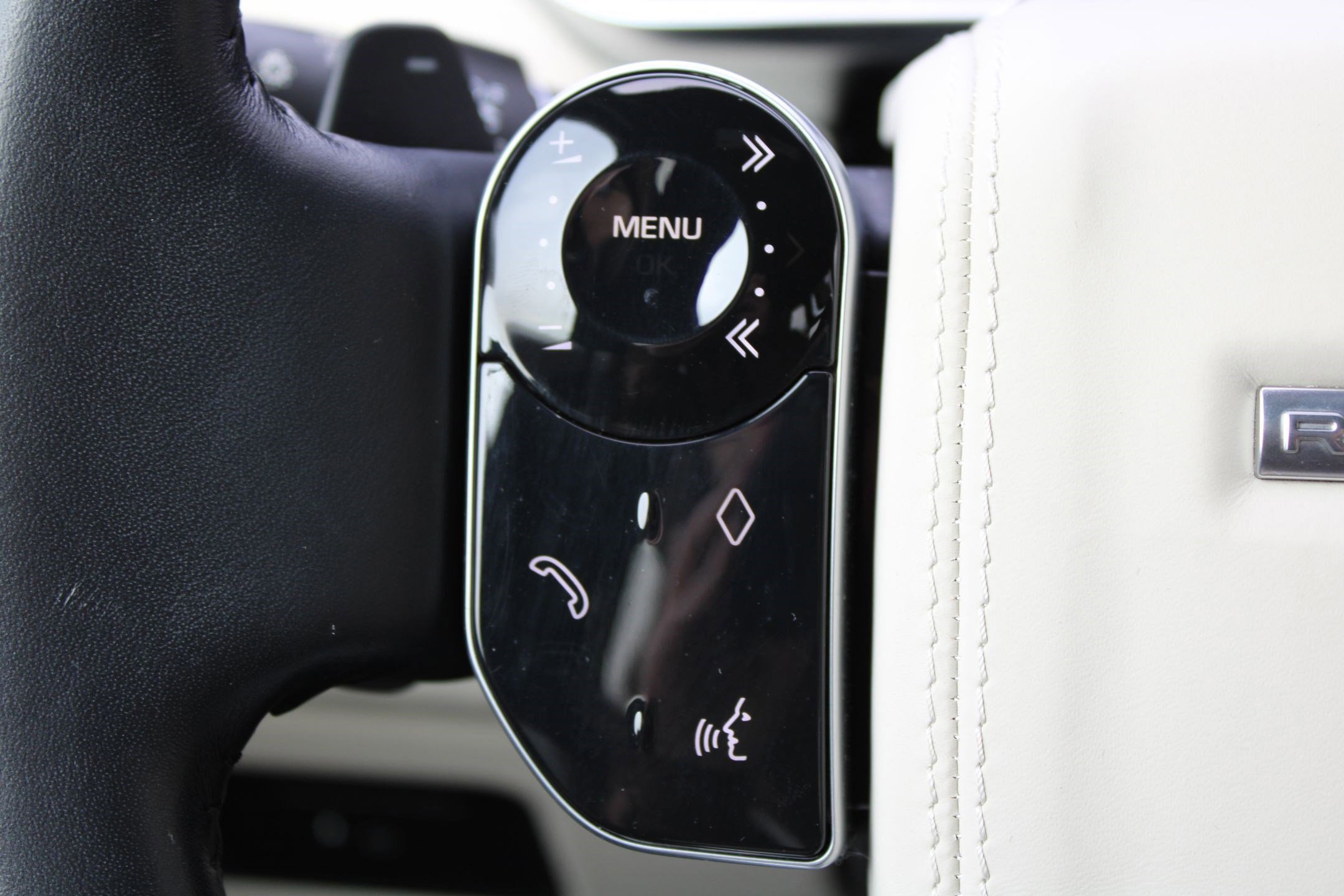 Used 2022 Land Rover Range Rover Westminster Edition image 15