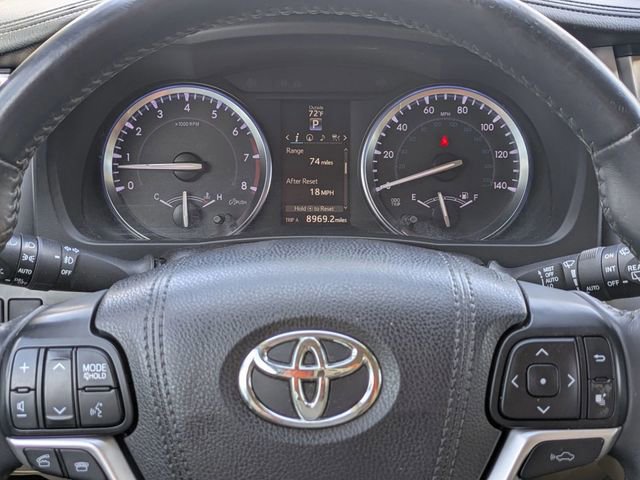 Used 2016 Toyota Highlander Limited w/ Driver Technology Package image 30