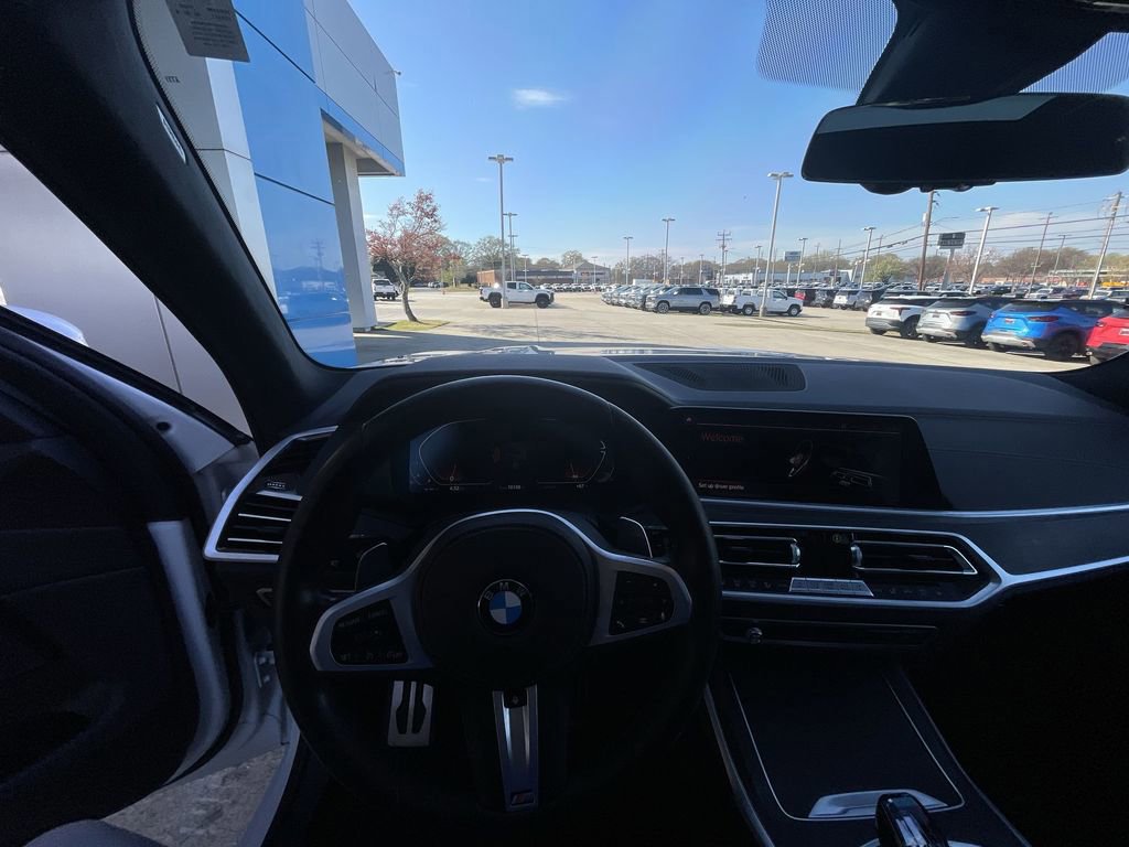 Used 2022 BMW X7 xDrive40i w/ M Sport Package image 10