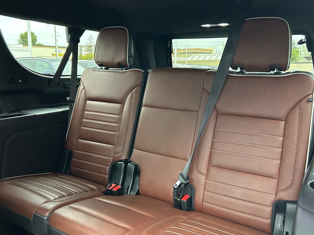 Used 2023 GMC Yukon XL Denali Ultimate AWD/4WD image 33
