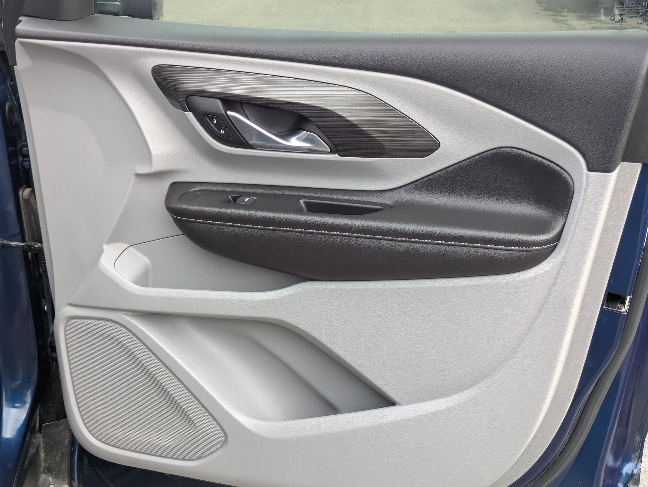 Used 2022 GMC Terrain SLT image 28