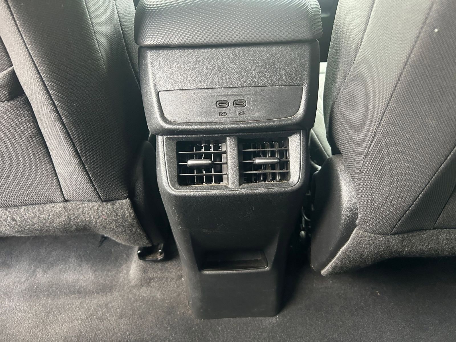 Used 2025 Chevrolet Equinox LT image 23