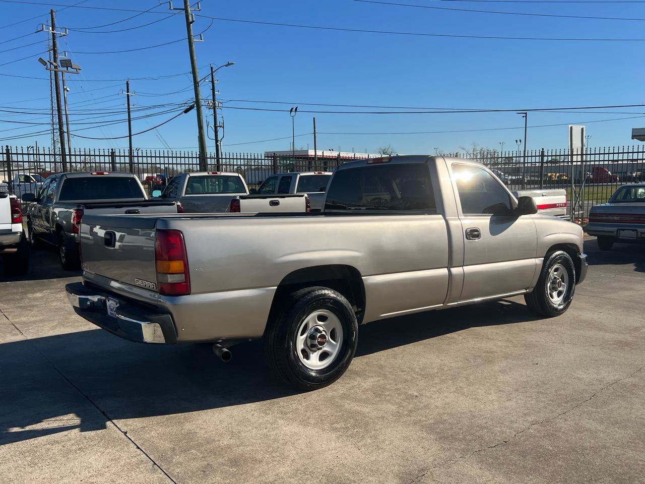 Used 2003 GMC Sierra 1500 W/T RWD image 7