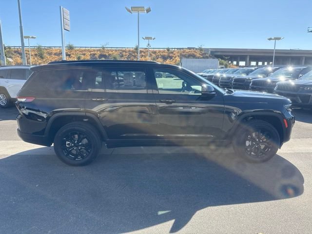 Certified 2024 Jeep Grand Cherokee L Altitude AWD/4WD image 7