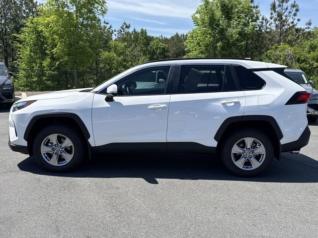Used 2025 Toyota RAV4 XLE w/ Convenience Package FWD image 4