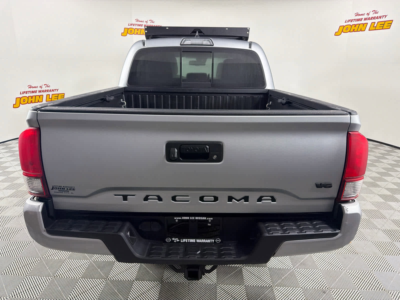 Used 2019 Toyota Tacoma TRD Sport image 4