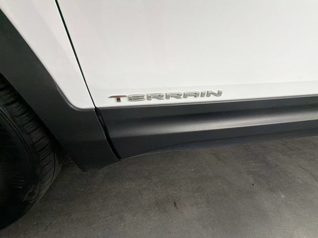 Certified 2024 GMC Terrain SLE FWD image 30