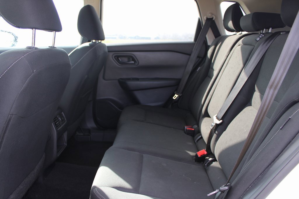 Used 2024 Nissan Rogue S image 25