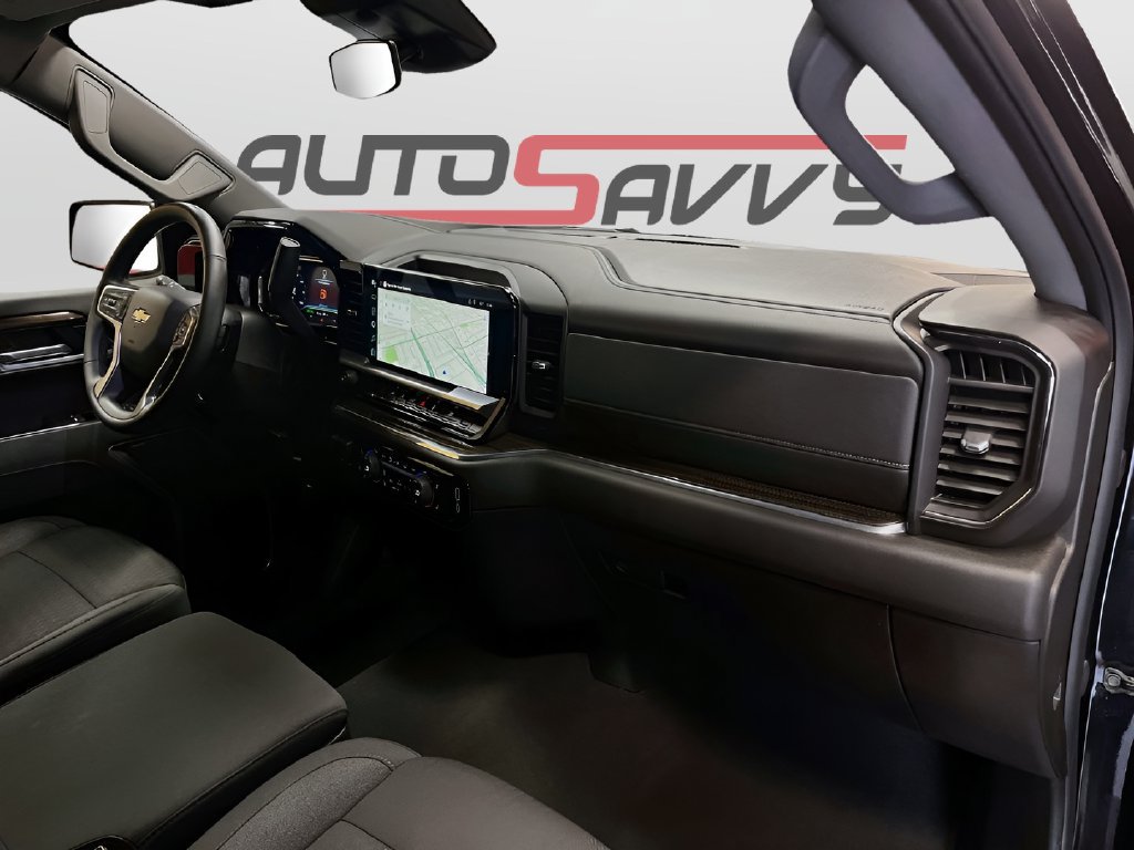Used 2025 Chevrolet Silverado 1500 LT AWD/4WD image 29