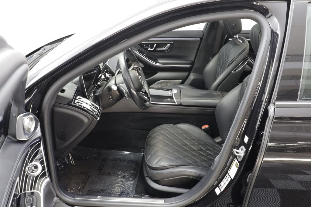 Used 2023 Mercedes-Benz S 580e 4MATIC Sedan image 6