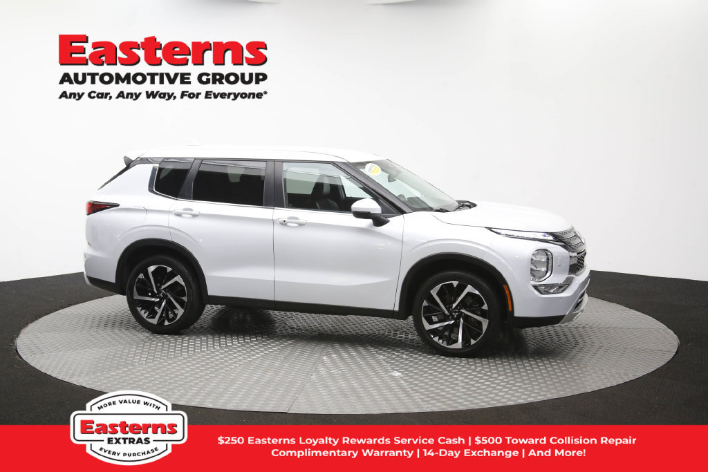 Used 2024 Mitsubishi Outlander SE AWD/4WD image 49