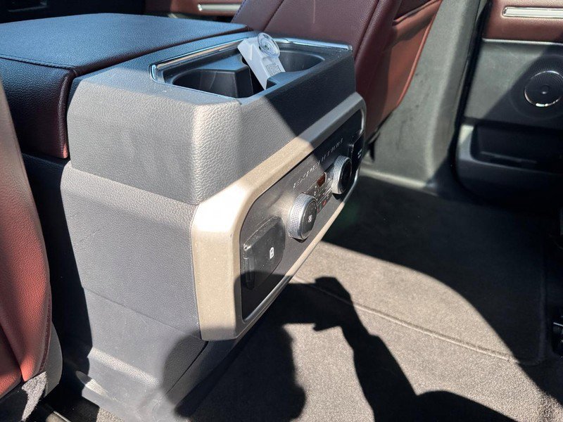 Used 2024 Ford Expedition Limited AWD/4WD image 14