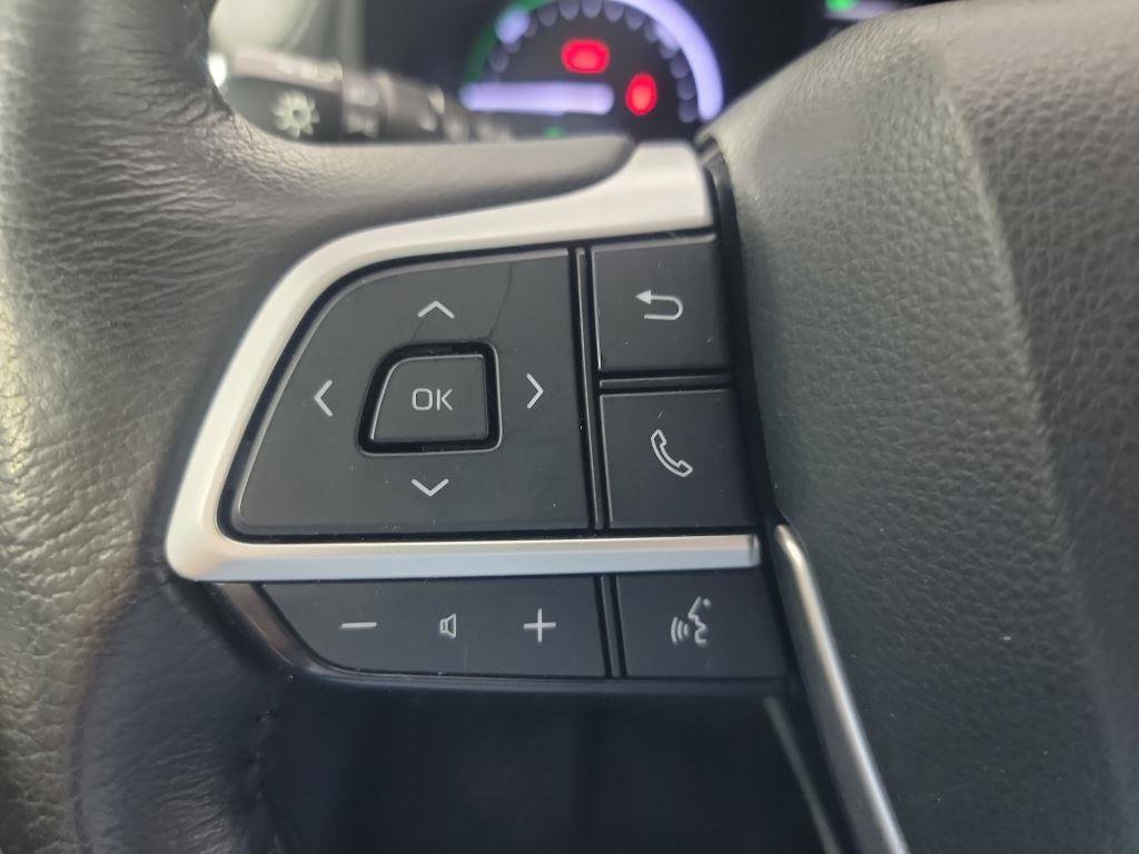 Used 2021 Toyota Sienna XLE image 30