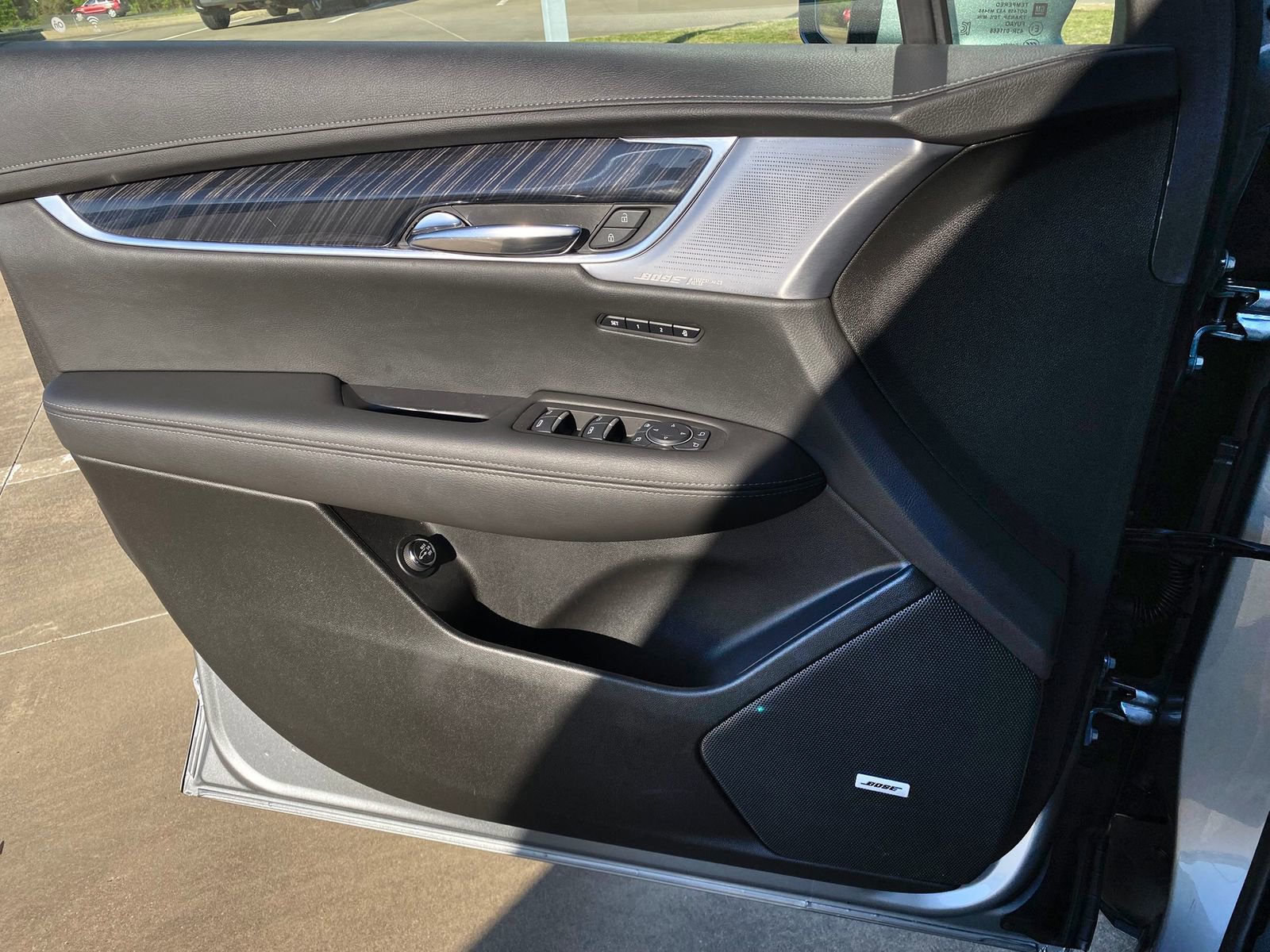 Used 2024 Cadillac XT6 Premium Luxury image 23