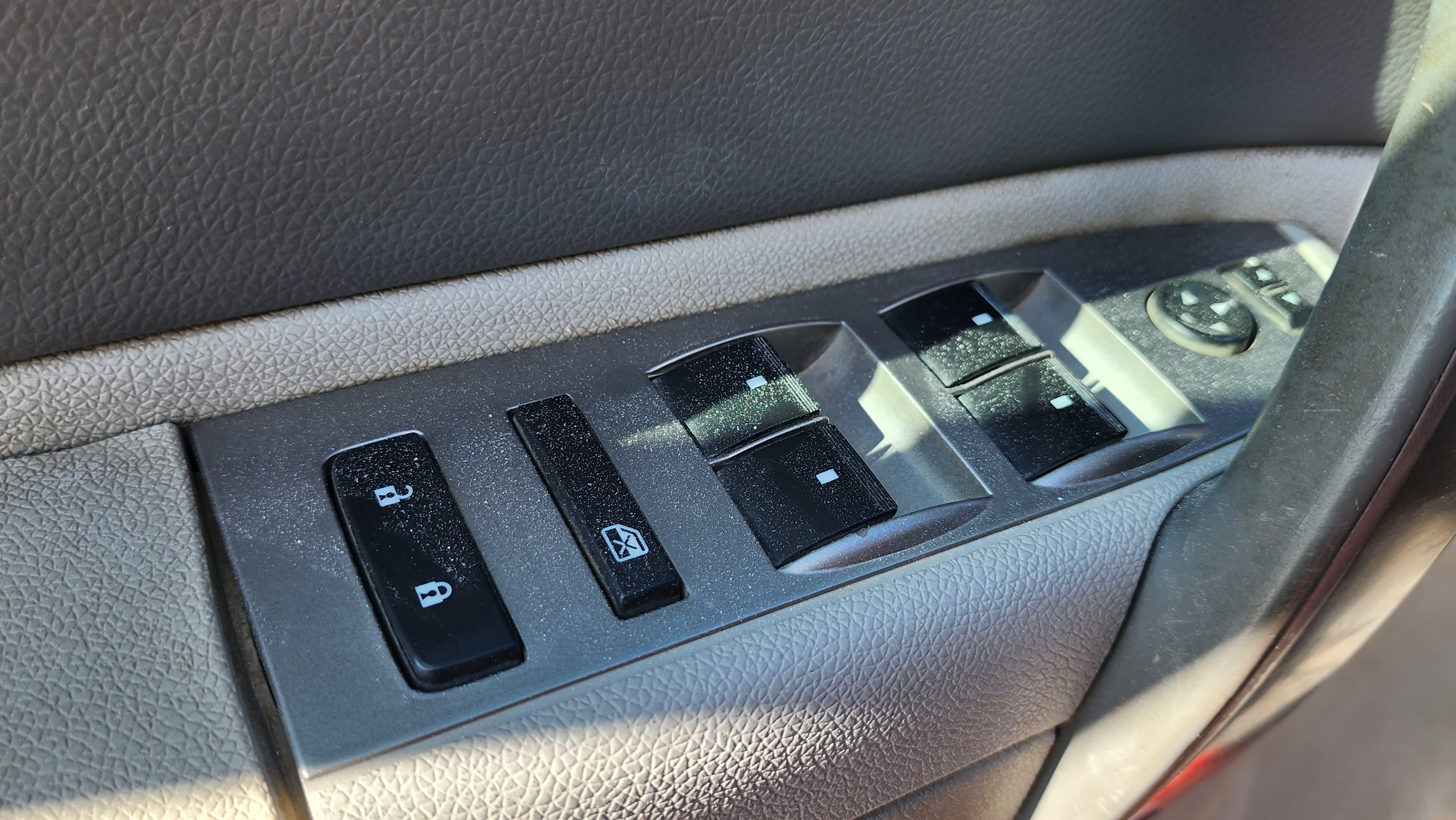 Used 2011 Chevrolet Silverado 3500 4x4 Crew Cab image 13