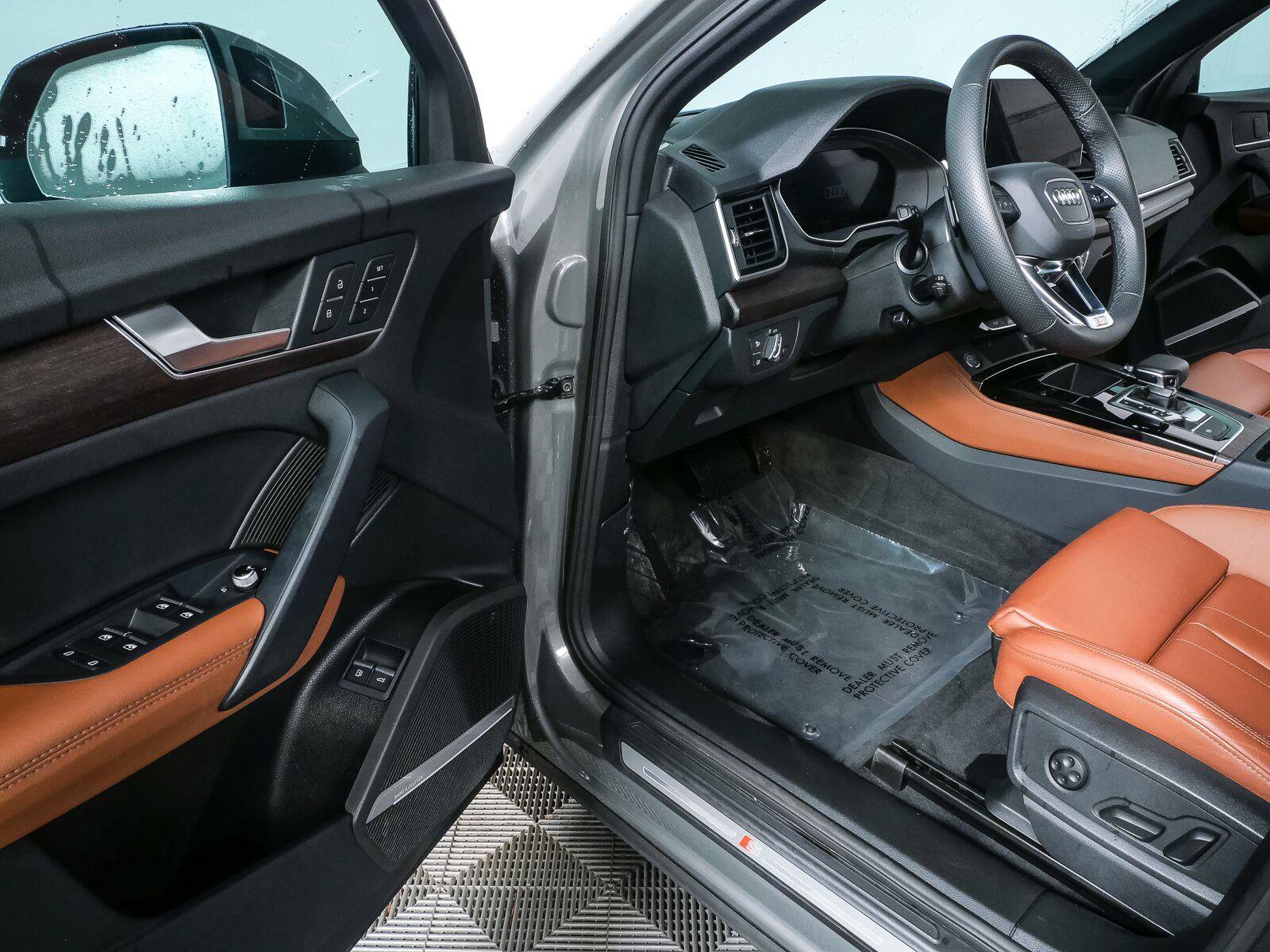 Used 2024 Audi Q5 e Premium Plus w/ Premium Plus Package AWD/4WD image 8