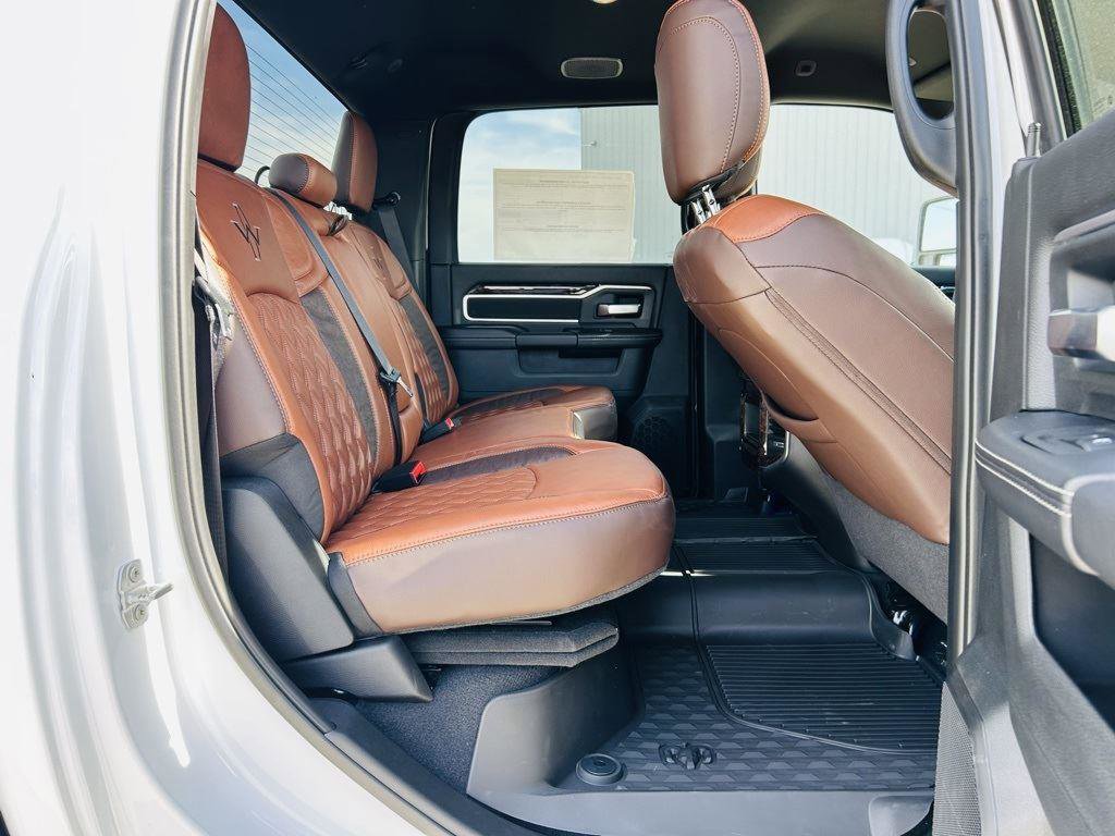 New 2025 RAM 3500 Big Horn image 29