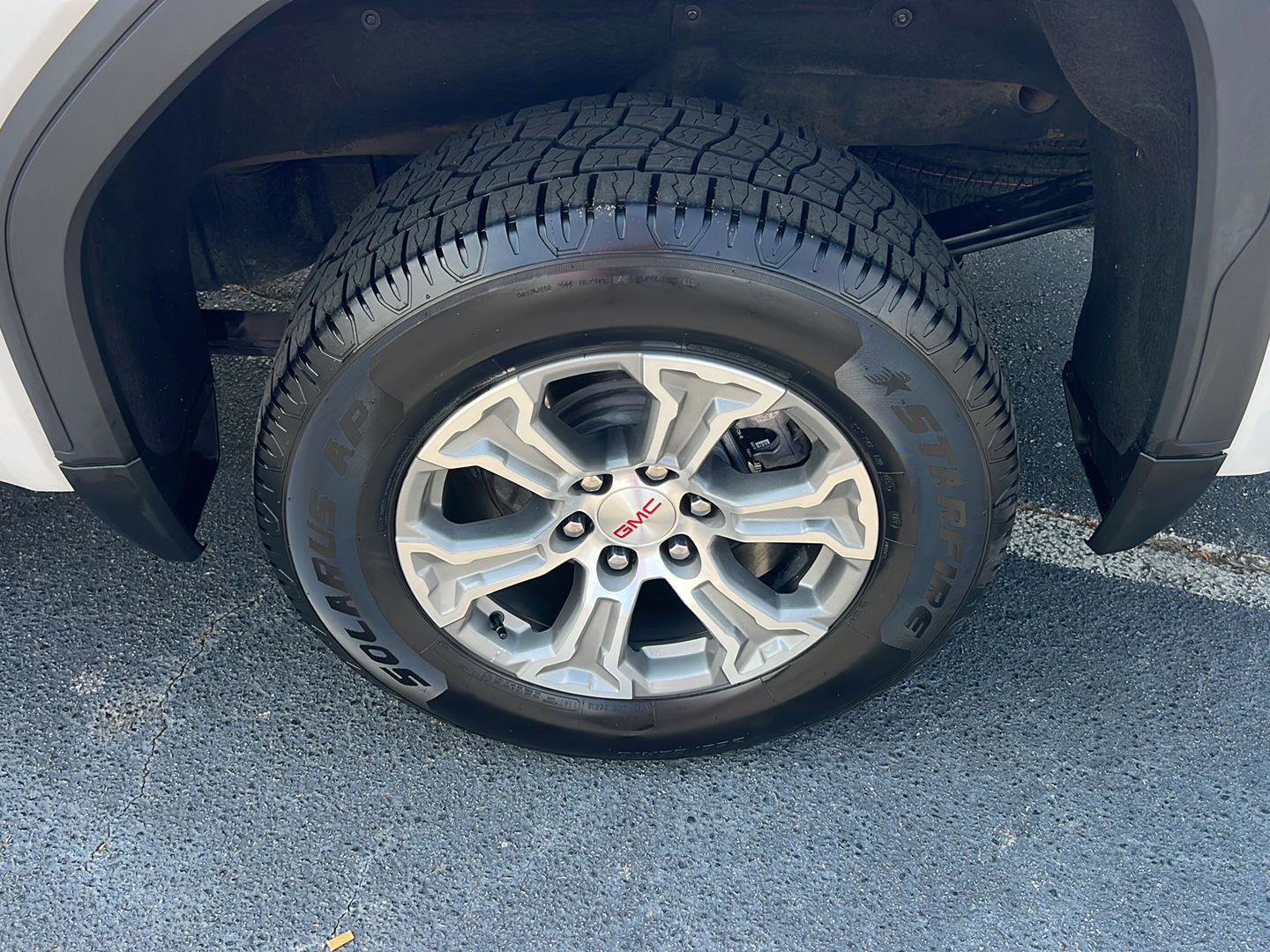 Used 2024 GMC Sierra 1500 SLT image 39